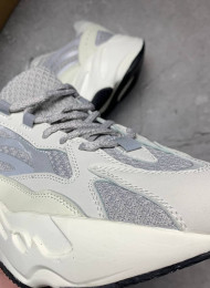 Кроссовки Adidas Yeezy 700 V2 Static White живое фото 3