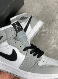 Кроссовки Nike Air Jordan 1 Mid Light Smoke Grey живое фото 3